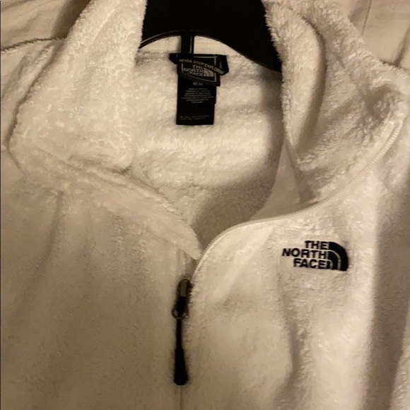 North Face fuzzy jacket - Picture 3 of 5